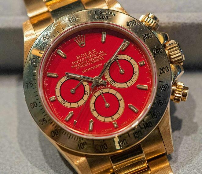 The Rolex Daytona with red dial is rarely seen in watchmaking industry.