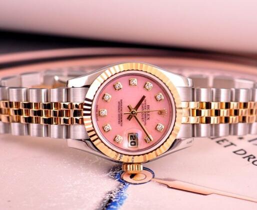 The 26 mm Datejust will make women more elegant.