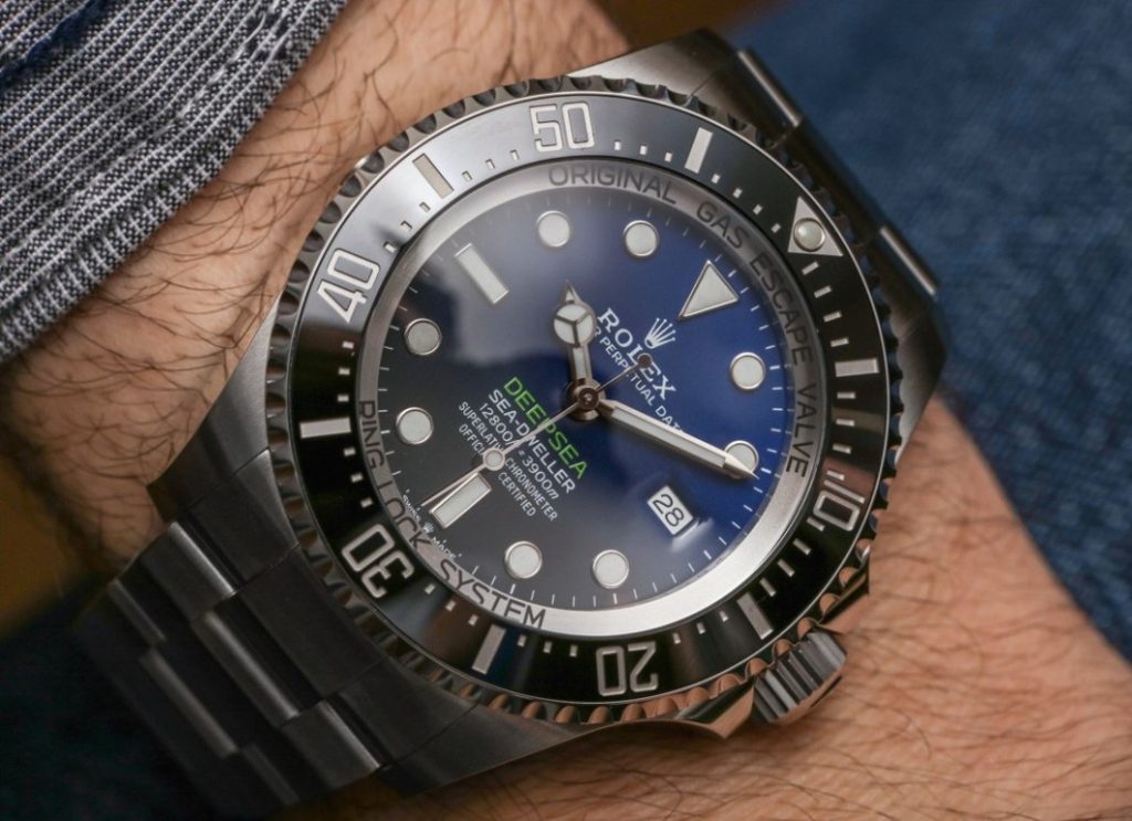 The male fake watches are made from Oystersteel.